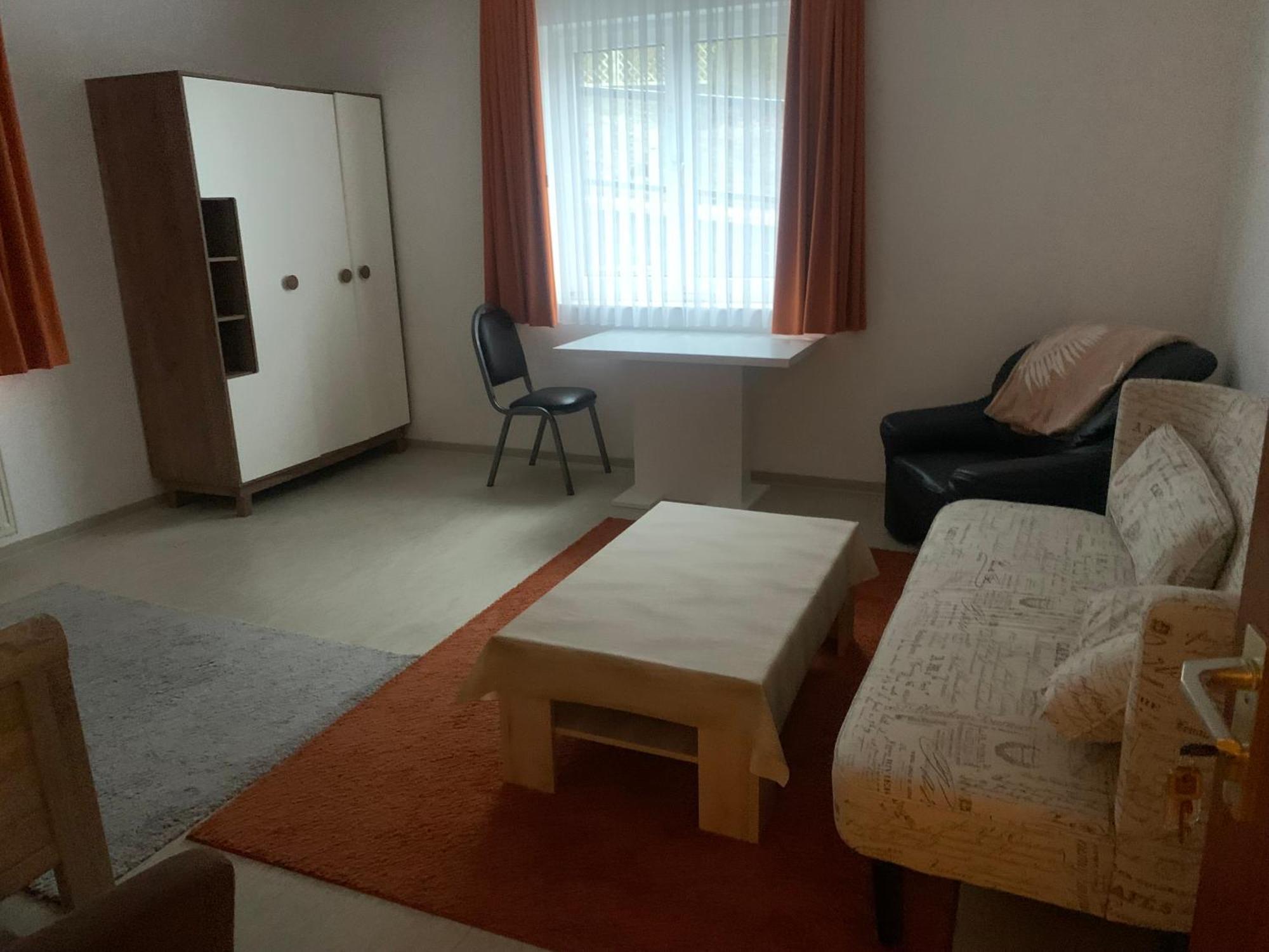 Monteure & Handwerker Einfach, Unkompliziert Und Preiswert In Alsfeld Buitenkant foto