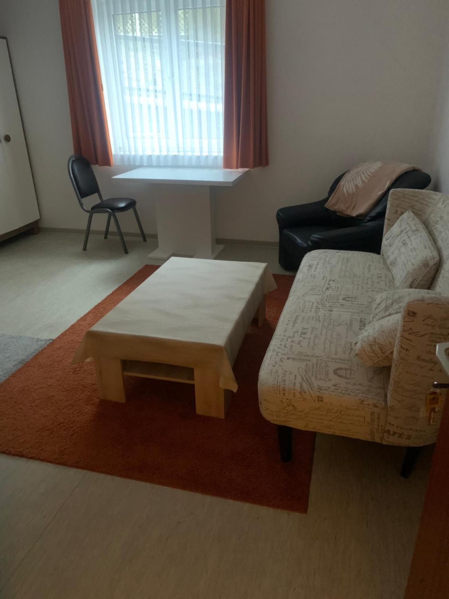 Monteure & Handwerker Einfach, Unkompliziert Und Preiswert In Alsfeld Buitenkant foto
